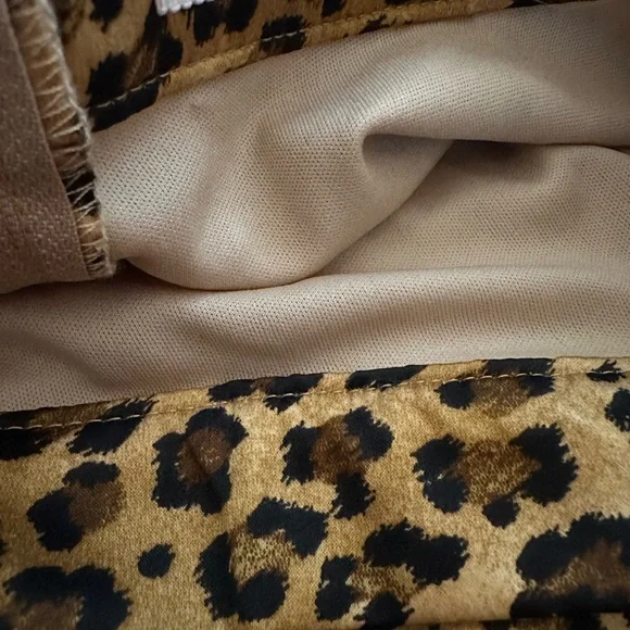 Francesca's Collections Gold Skater Mini Skirt Cocktail - Picture 4 of 5